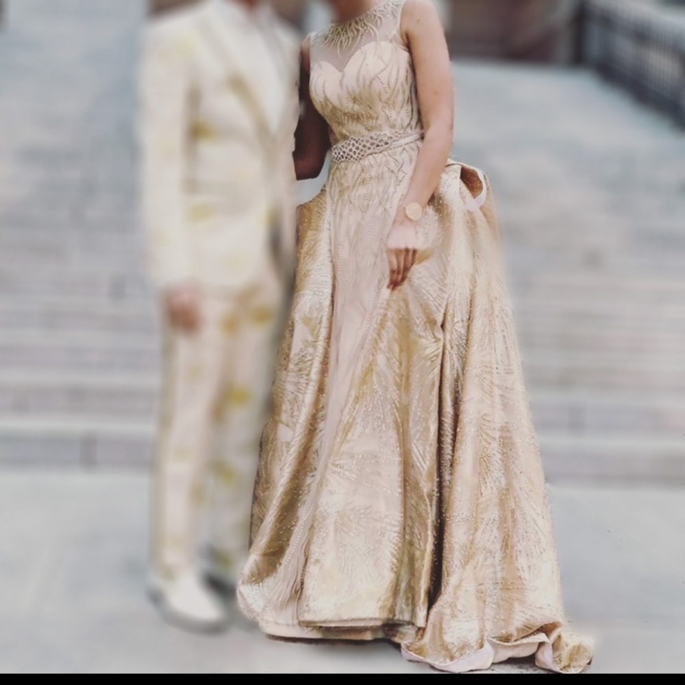Gold, Sparkly Gown (Prom Dress)